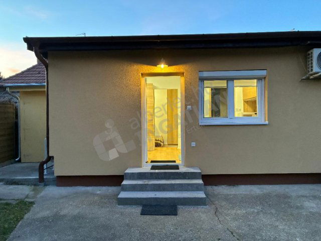 Kiadó családi ház, albérlet, XVI. kerületben, Sóderos utcában