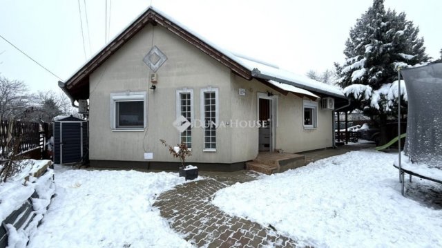 Eladó téglalakás, Gyömrőn 92 M Ft, 4 szobás