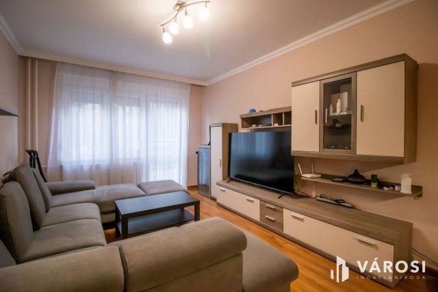 Eladó panellakás, Székesfehérvárott 58.9 M Ft, 2 szobás