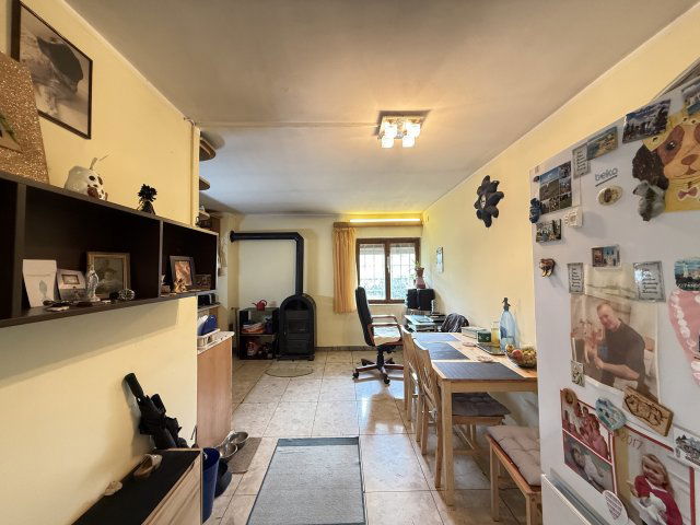 Eladó családi ház, Pécsett, Szüret utcában 24.9 M Ft, 3 szobás