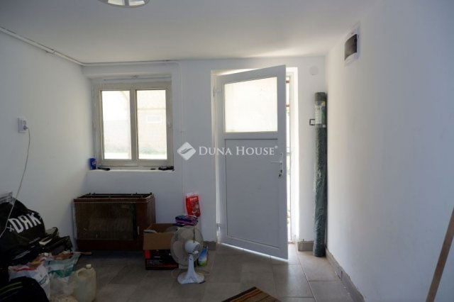Eladó családi ház, Dégen 13.3 M Ft, 2 szobás
