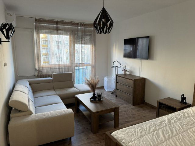 Kiadó panellakás, albérlet, Debrecenben 200 E Ft / hó, 1 szobás
