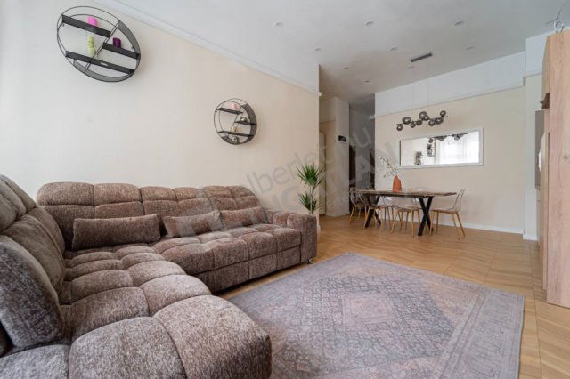 Eladó téglalakás, Budapesten, VI. kerületben, Dessewffy utcában