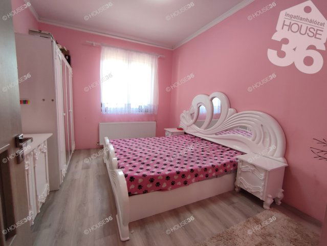 Eladó családi ház, Farmoson 96.5 M Ft, 5 szobás