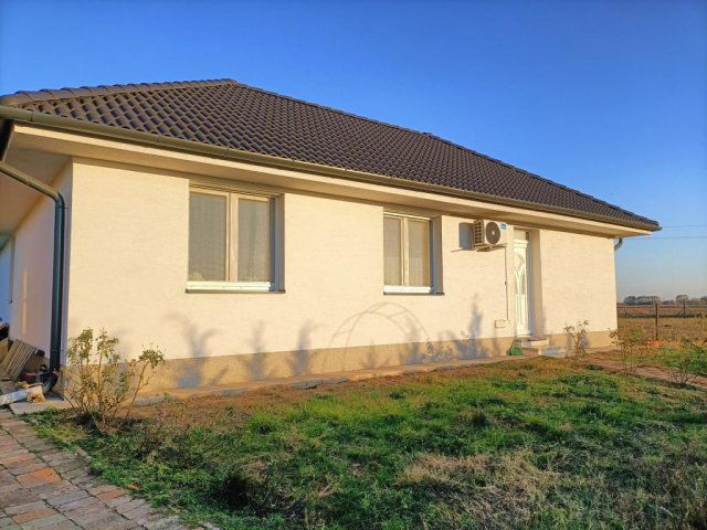 Eladó családi ház, Mikepércsen 129 M Ft, 3+1 szobás