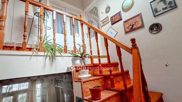 Eladó családi ház, Jászárokszálláson 126 M Ft, 5 szobás