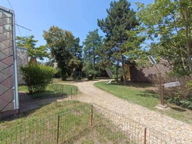 Eladó nyaraló, Délegyházán 330 M Ft, 10 szobás