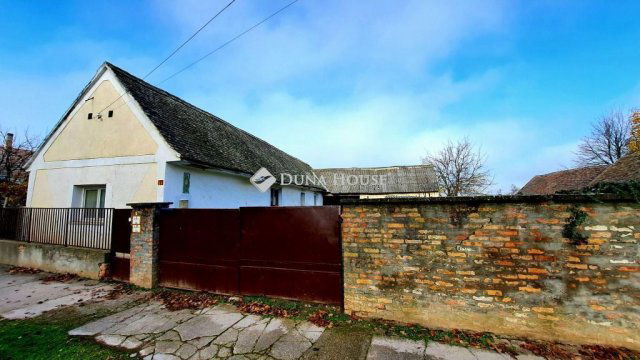 Eladó családi ház, Nagynyárádon 8.5 M Ft, 2 szobás