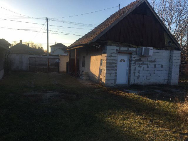 Eladó családi ház, Füzesabonyban 10.9 M Ft