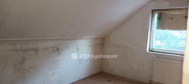 Eladó családi ház, Érden 62 M Ft, 6+1 szobás