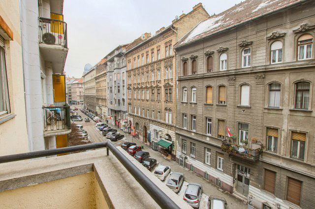 Eladó téglalakás, XIII. kerületben, Visegrádi utcában