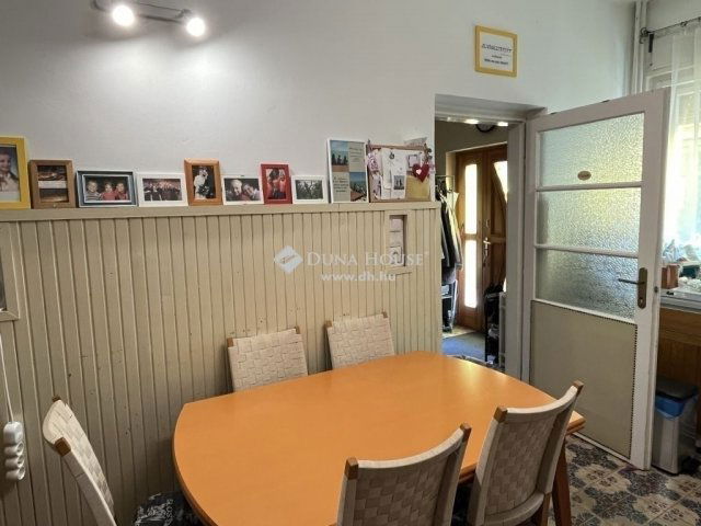 Eladó családi ház, Isaszegen 149 M Ft, 8 szobás