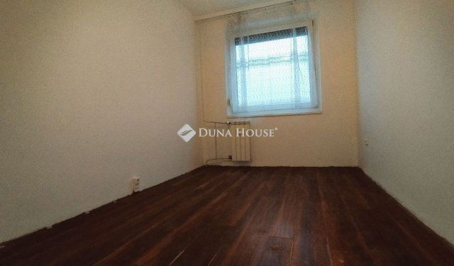 Eladó panellakás, Győrött 58.7 M Ft, 2+1 szobás