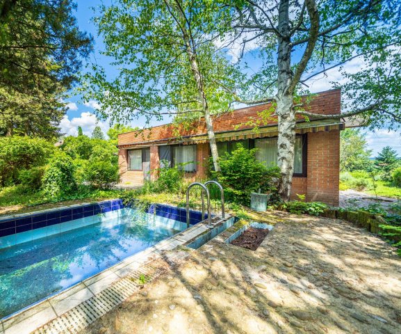 Eladó családi ház, Tahitótfalun 150 M Ft, 4 szobás