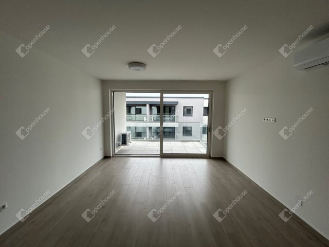 Kiadó téglalakás, albérlet, Győrött 279 E Ft / hó, 3 szobás