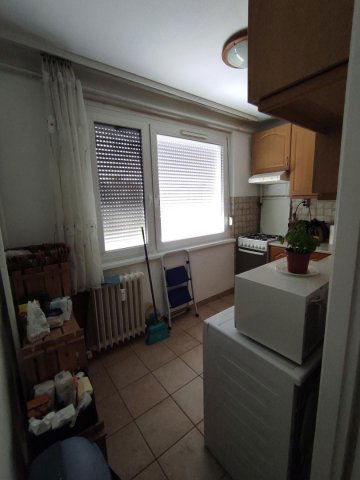 Eladó panellakás, Debrecenben 61.9 M Ft, 4 szobás