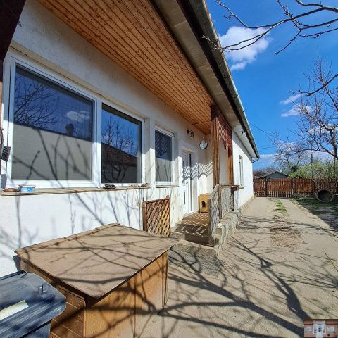 Eladó családi ház, Monorierdőn 69.9 M Ft, 4+3 szobás