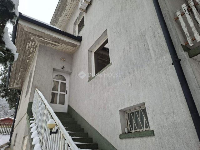 Eladó családi ház, Sülysápon 95.5 M Ft, 5 szobás