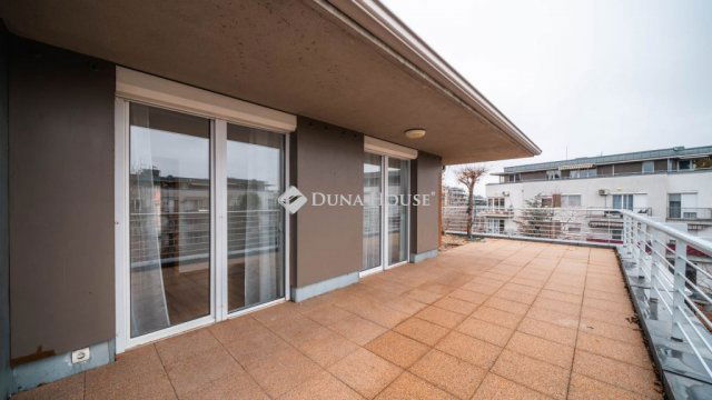 Eladó téglalakás, Budapesten, XIV. kerületben, Vezér utcában