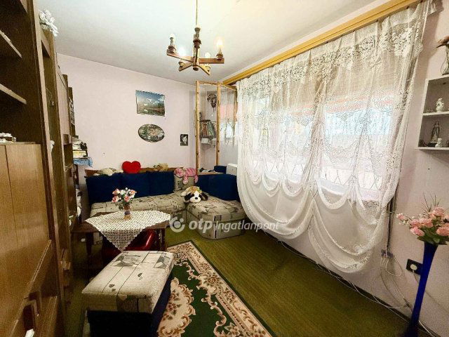 Eladó családi ház, Szigetszentmiklóson 99.5 M Ft, 5 szobás