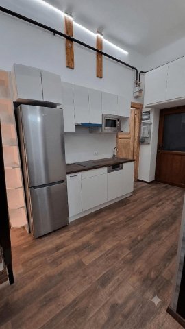 Eladó téglalakás, Budapesten, VI. kerületben 35.9 M Ft, 1 szobás