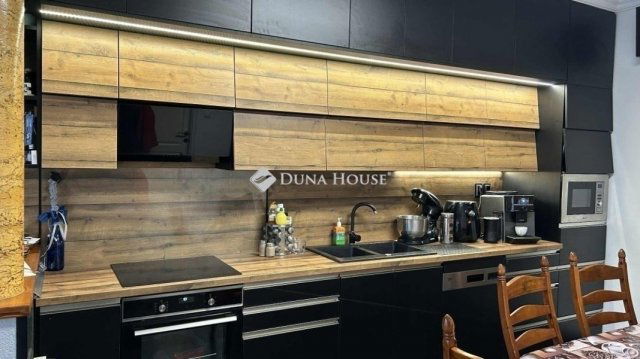 Eladó családi ház, Kecskeméten 89.8 M Ft, 3 szobás