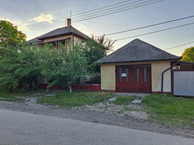 Eladó családi ház, Pilisen 89 M Ft, 5+1 szobás