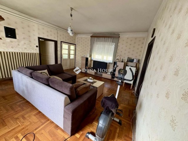 Eladó családi ház, Tótszerdahelyen 32.9 M Ft, 5 szobás