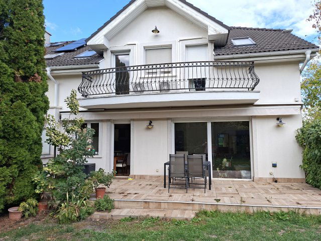 Eladó ikerház, Budapesten, III. kerületben 289.9 M Ft, 3+1 szobás