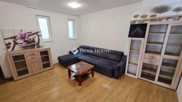 Eladó téglalakás, Budapesten, VI. kerületben 178 M Ft, 3 szobás