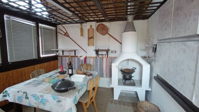 Eladó családi ház, Bólyban 51.9 M Ft, 6 szobás