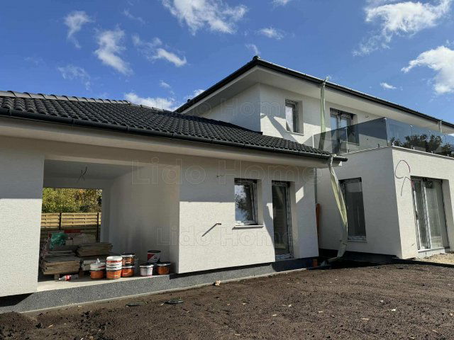 Eladó családi ház, Siófokon 120 M Ft, 3 szobás