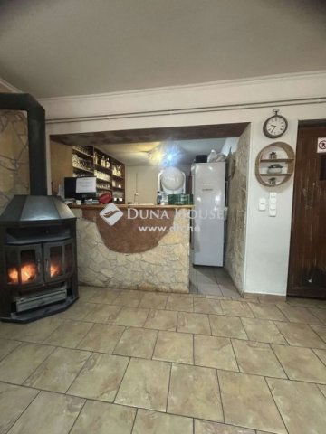 Eladó üzlethelyiség, Vecsésen 260 M Ft / költözzbe.hu