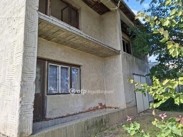 Eladó családi ház, Tiszateleken 12.8 M Ft, 4 szobás