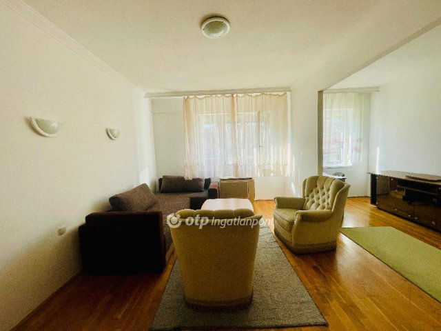 Eladó téglalakás, Debrecenben 53.9 M Ft, 1+1 szobás