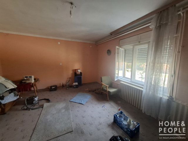 Eladó családi ház, Kisteleken 31.5 M Ft, 2 szobás