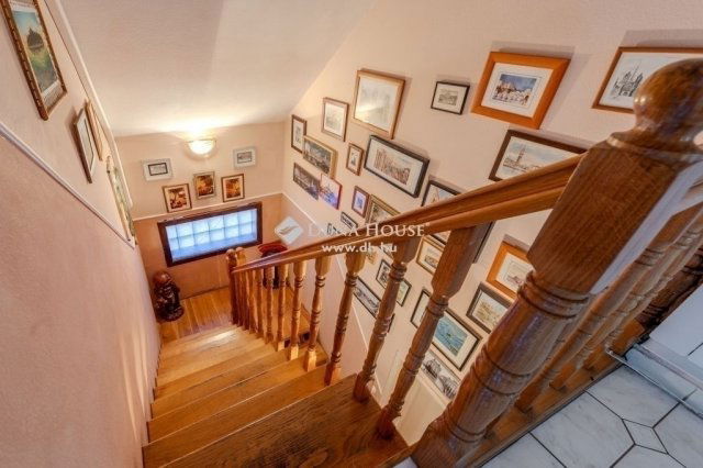 Eladó családi ház, Veresegyházon 157 M Ft, 6 szobás