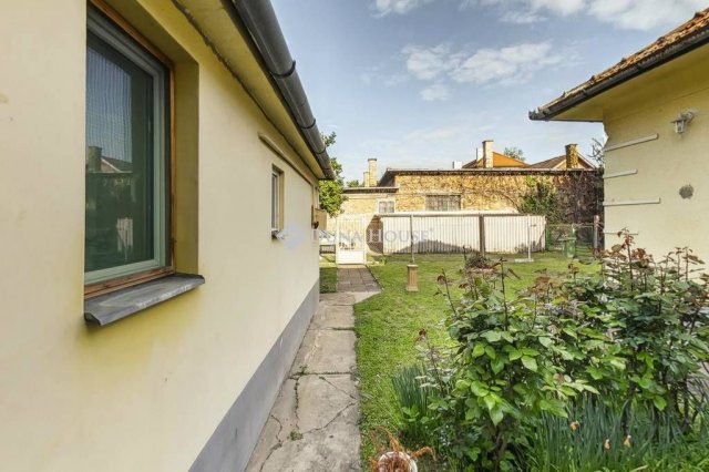 Eladó családi ház, Nagykőrösön 41.5 M Ft, 4 szobás
