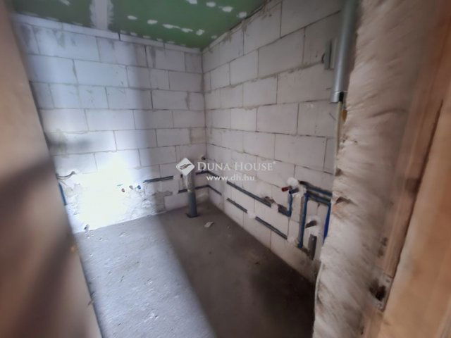 Eladó családi ház, Székesfehérvárott 89.99 M Ft, 3 szobás