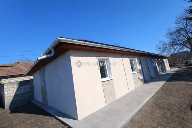 Eladó családi ház, Ceglédbercelen 80 M Ft, 7 szobás