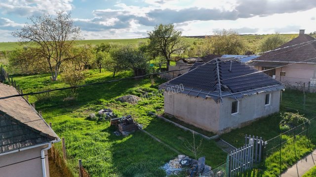 Eladó családi ház, Tereskén 10 M Ft, 2 szobás