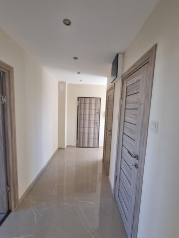 Eladó panellakás, Szegeden, Kossuth Lajos sugárúton 76 M Ft