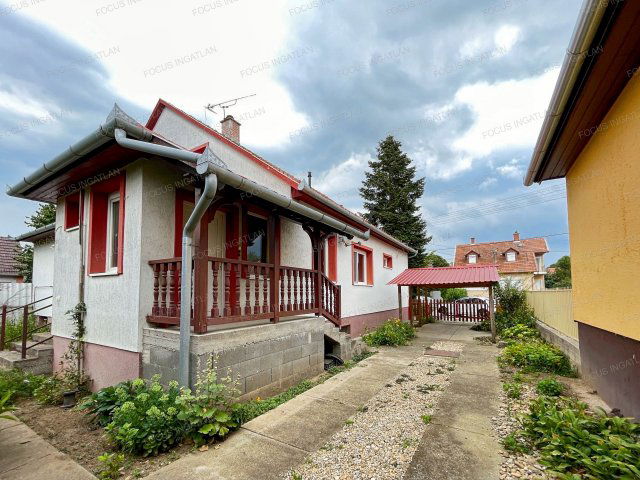 Eladó családi ház, Nagykőrösön 49.99 M Ft, 6 szobás