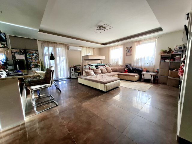 Eladó családi ház, Tökölön 135 M Ft, 4+1 szobás