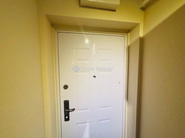 Eladó téglalakás, Budapesten, XV. kerületben 76 M Ft, 3 szobás