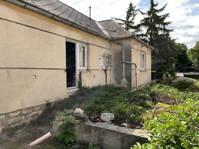 Eladó családi ház, Szentantalfán 49 M Ft, 2 szobás