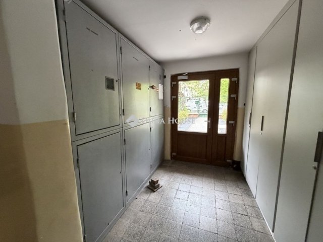 Eladó téglalakás, Budapesten, III. kerületben 57.5 M Ft