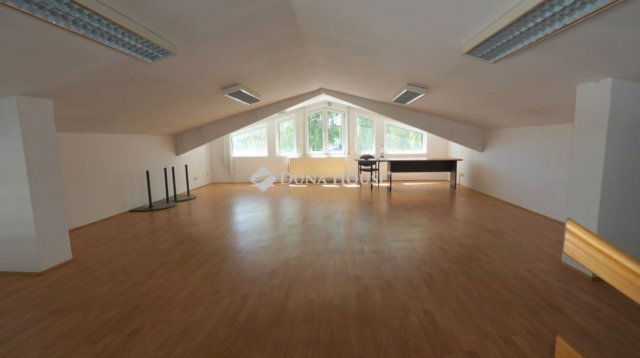 Kiadó üzlethelyiség, Zalaegerszegen 790 E Ft / hó