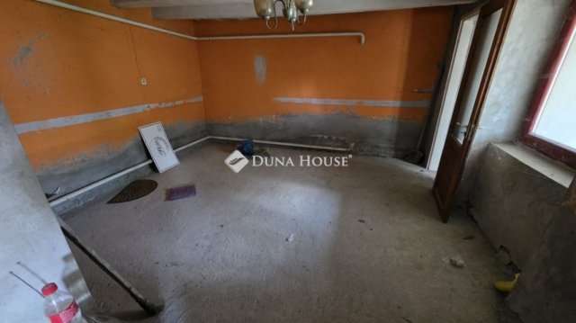 Eladó családi ház, Jászberényben 23.9 M Ft, 2+1 szobás