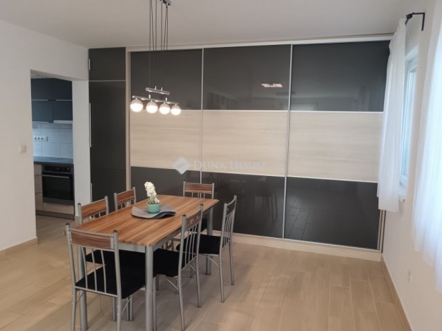 Eladó ikerház, Üllőn 112 M Ft, 4 szobás / költözzbe.hu